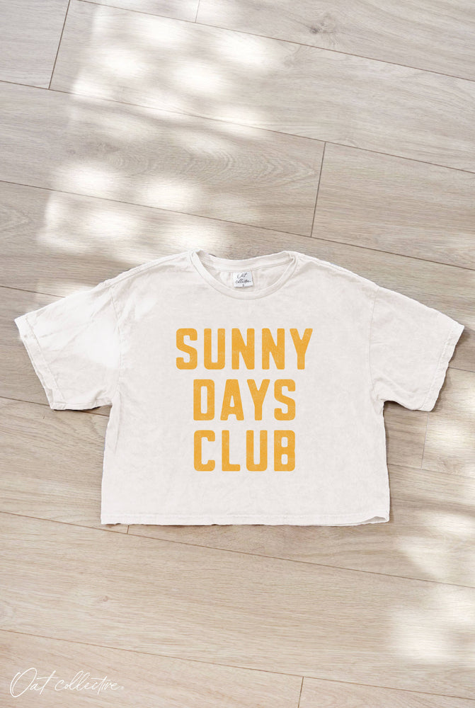 SUNNY DAYS CLUB Cropped Mineral Graphic Top