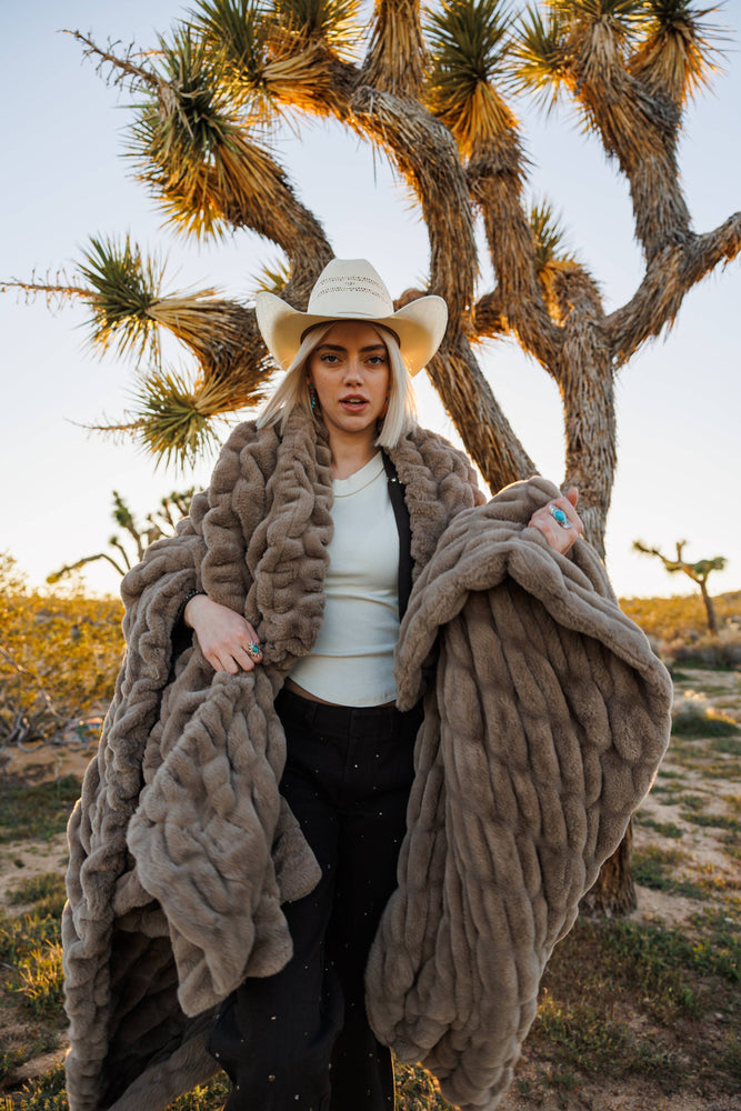 Desert Dune Lola Blanket